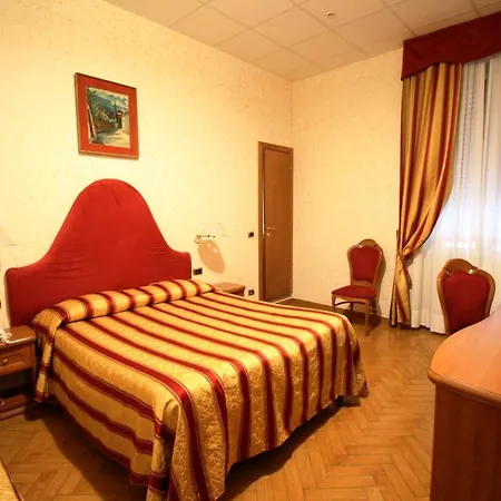 Brignole 3* ג'נובה
