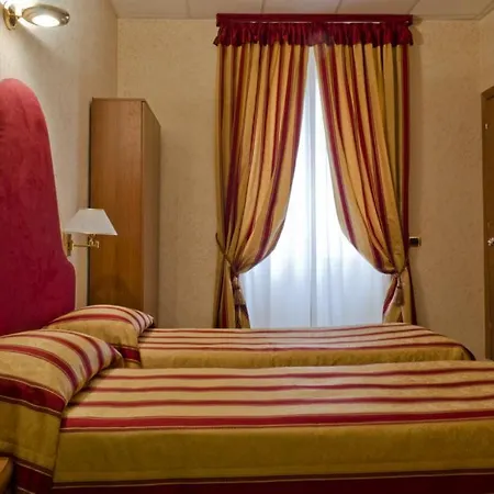 Brignole מלון 3*